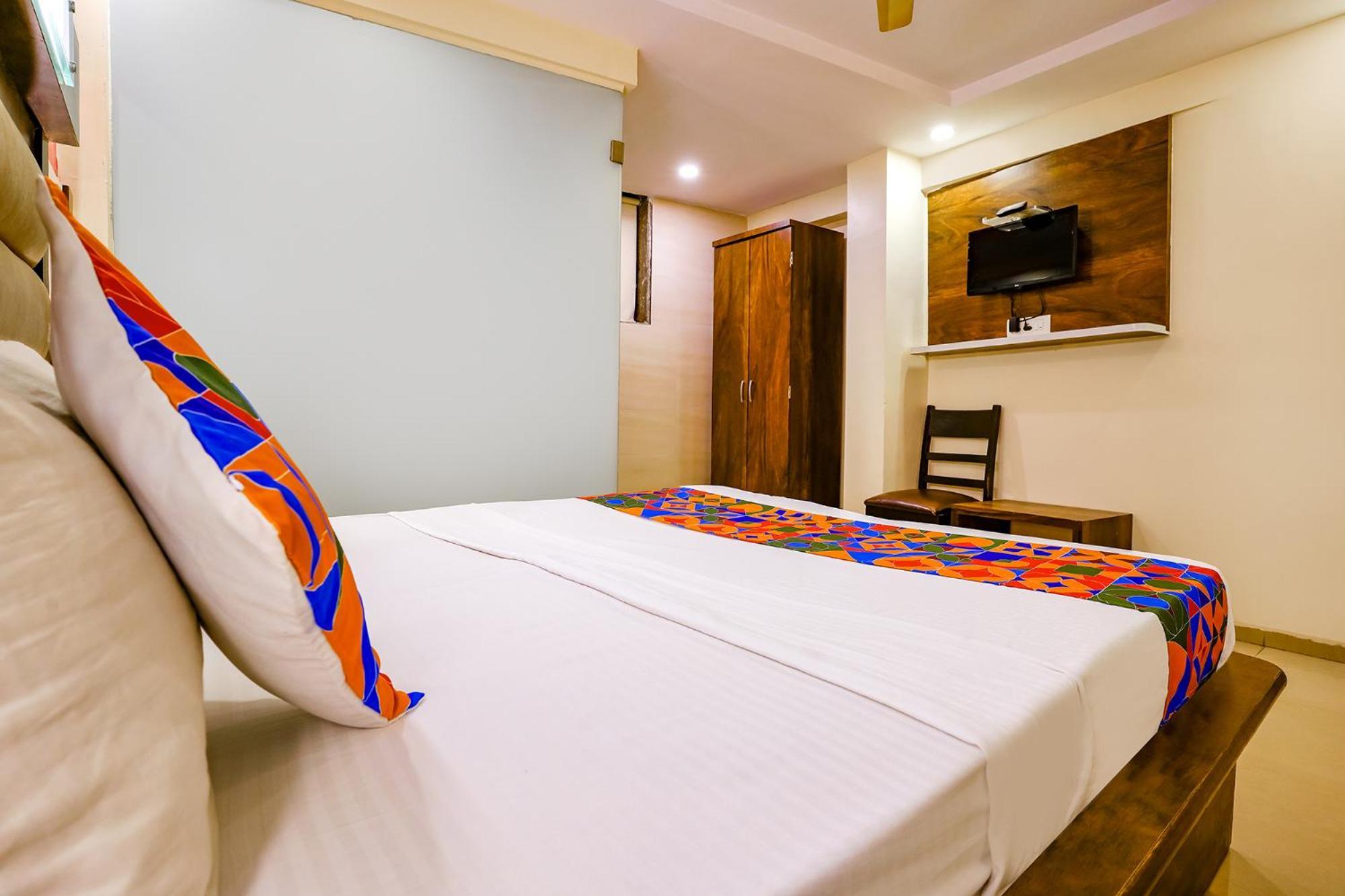 Hotel Naivedhya By Kwality Inn Thane Eksteriør billede