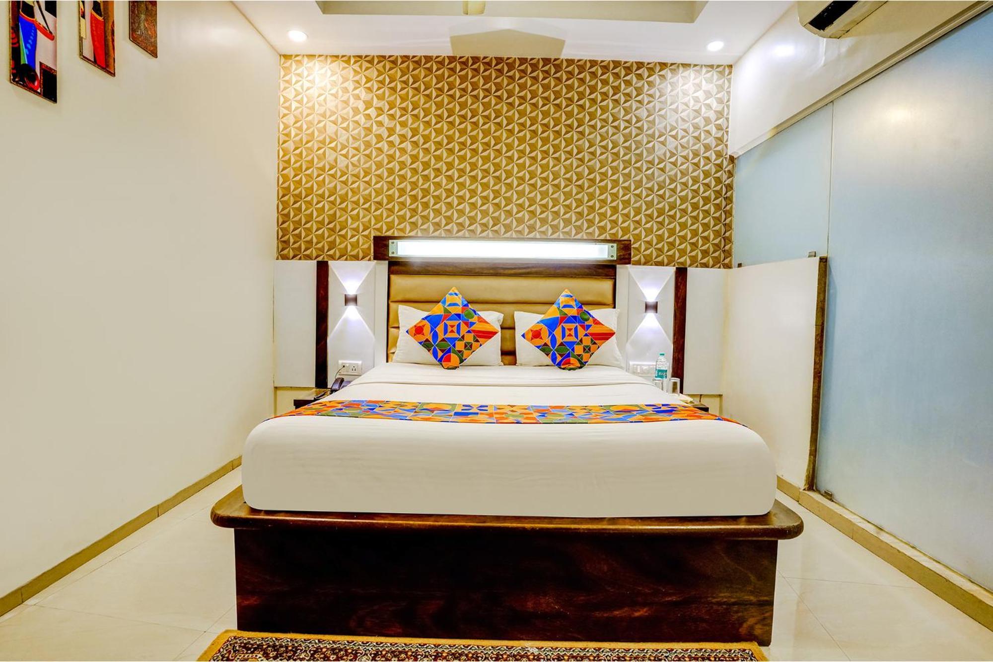 Hotel Naivedhya By Kwality Inn Thane Eksteriør billede