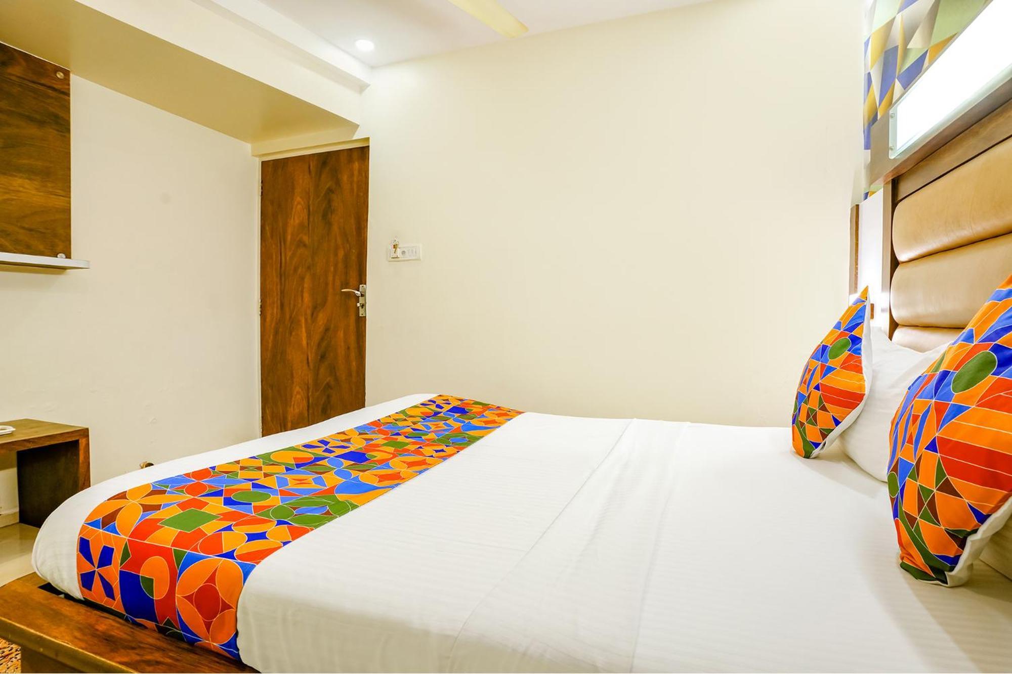 Hotel Naivedhya By Kwality Inn Thane Eksteriør billede