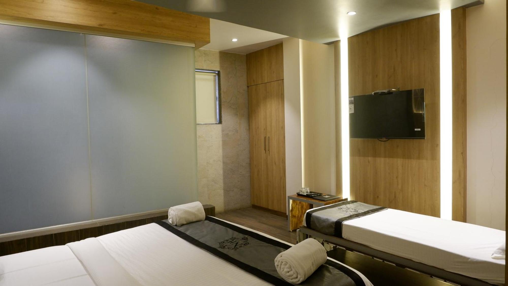 Hotel Naivedhya By Kwality Inn Thane Eksteriør billede